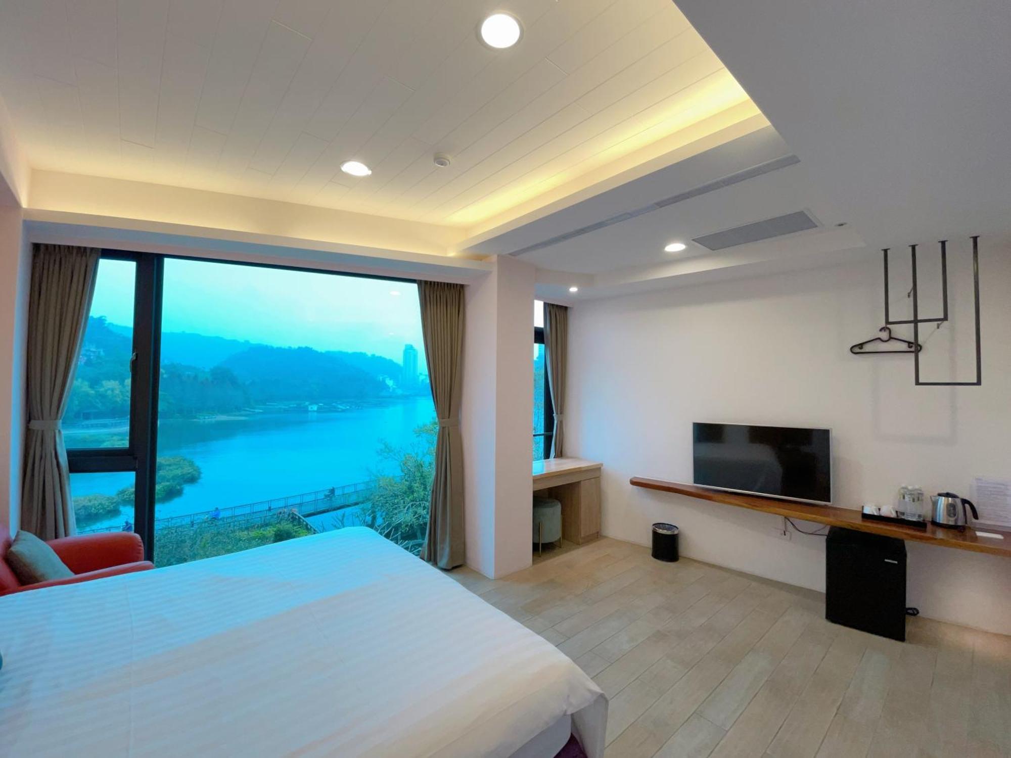 Zhaohong Homestay Yuchi Exterior foto