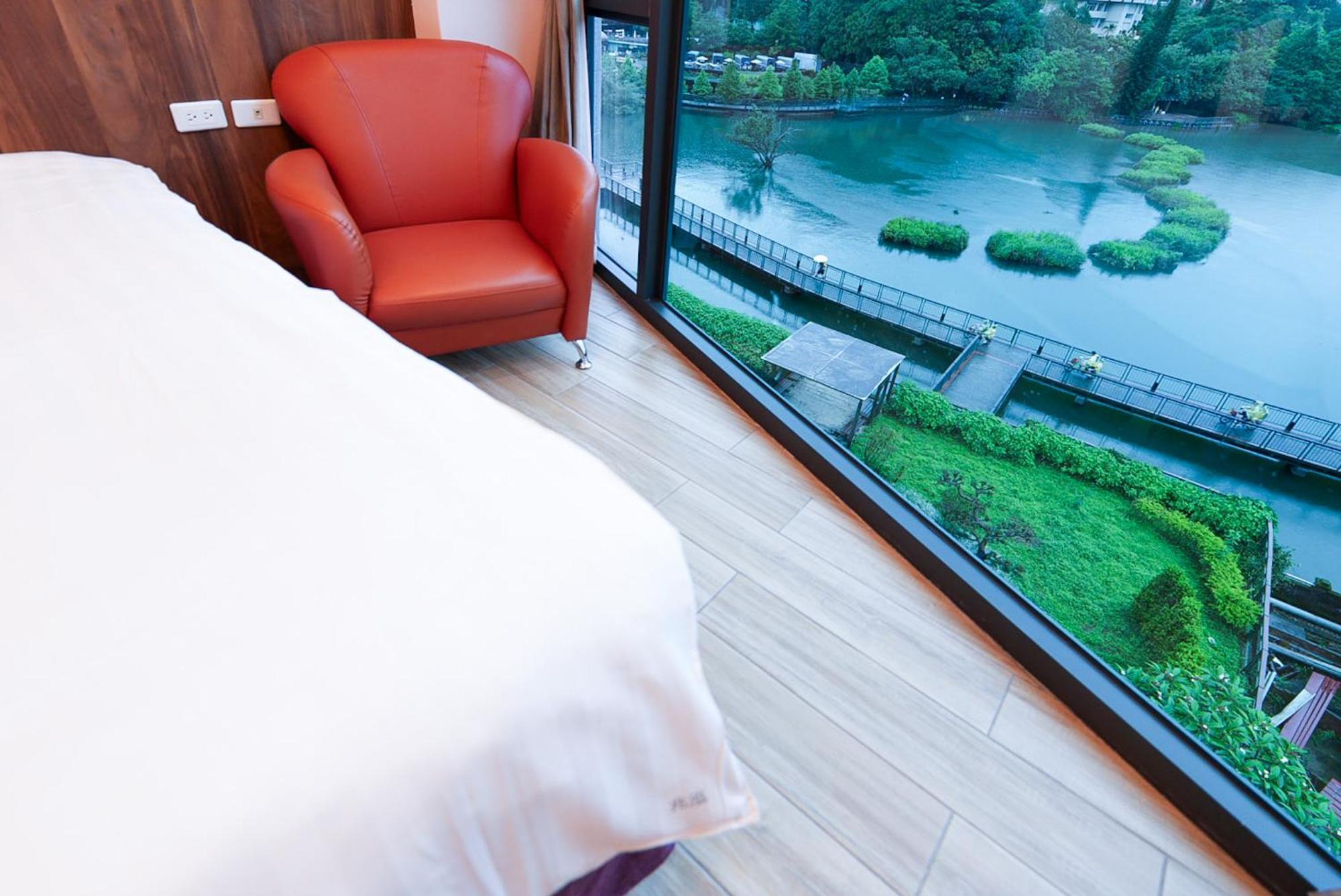 Zhaohong Homestay Yuchi Exterior foto